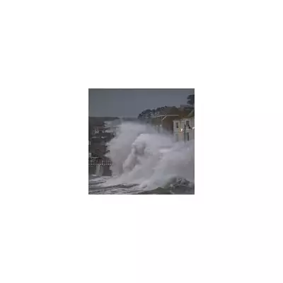 Storm Goretti Batters Cornwall: Red Warning Issued as Waves Hit 100ft