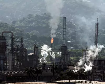 Trump Claims $2bn Venezuela Oil Deal and Revisits Greenland Ambition