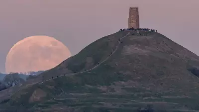 Wolf Moon Supermoon 2026: Stunning Global Images of First Full Moon