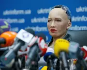 AI Must Augment Human Workers, Not Replace Them, Warn Experts