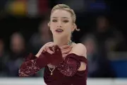 Amber Glenn Sets US Short Program Record, Leads Alysa Liu at Nationals