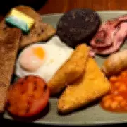 American Blogger's Full English Breakfast Verdict: One Item Too Far