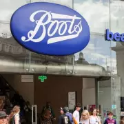 Boots Slashes £85 No7 Anti-Ageing Kit to £31.50 in Huge Skincare Sale