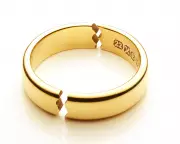 Divorce Rings: The New Era of Celebrating Breakups with Style