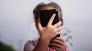 Doctors Declare 'Public Health Emergency' Over Tech Harms to UK Children