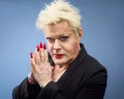 Eddie Izzard on Thatcher, Hamlet and Running 90km in 12 Hours