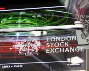 FTSE 100 Hits 10,000: A Missed Marketing Opportunity for UK Investors
