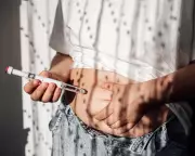 GLP-1 Weight-Loss Drugs Mask Deeper Body Image Crisis, Warns Psychotherapist