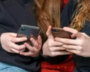 Government Under Pressure for Under-16 Social Media Ban in UK