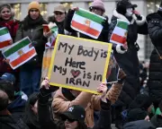 Iranian exiles in London rally as protests surge, demanding end to theocracy