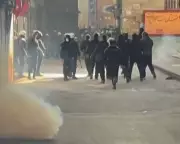 Iranian Forces Fire Tear Gas in Tehran Bazaar as Protests Enter 10th Day