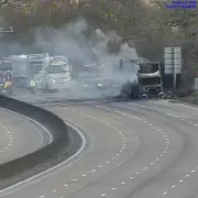 M25 chaos: Lorry fire closes motorway, causing 45-minute delays