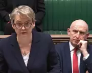 MPs Condemn UK's Cautious Stance on US Venezuela Raid as Thornberry Warns of Global Risks