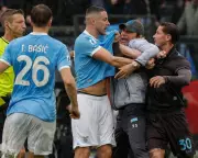 Napoli Triumph 2-0 Over Lazio in Fiery Serie A Clash Featuring Three Red Cards