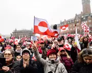 Nato Crisis Talks as Trump's Greenland Tariff Threats Rattle Allies