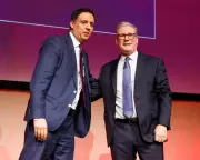 Scottish Labour Tells Starmer to 'Stay Behind Doors' as UK Woes Hit Polls