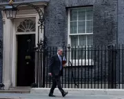 Starmer's Cost of Living Blitz Overshadowed by Trump's Venezuela Move