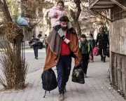 Syrian Army Orders Aleppo Evacuations as Clashes with Kurdish Forces Intensify