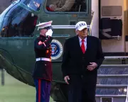 Trump Vows 'Help' for Iran Protesters as US Warns Citizens to Leave