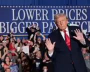 Trump's Economic Policy Salad Fails to Deliver on Campaign Promises