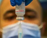 Trump's War on mRNA Vaccines Jeopardises US Lead in Fight Against Flu and Cancer