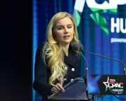 UK Bans Dutch Far-Right Influencer Eva Vlaardingerbroek Over 'Public Good'