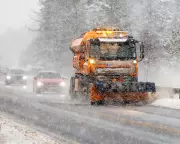 UK Snow Chaos: Hundreds of Schools Shut, Travel Disrupted Amid Amber Warnings