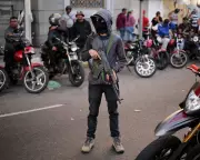 US Urges Citizens to Flee Venezuela Amid Paramilitary Threat