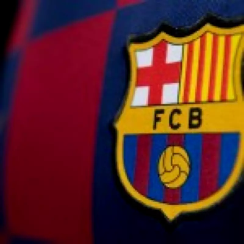 Barcelona Star Araujo Champions Alvarez Transfer Amid Arsenal Interest