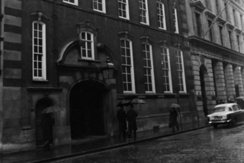 Barings Bank Collapse: How Nick Leeson's Fraud Toppled a 233-Year Financial Dynasty