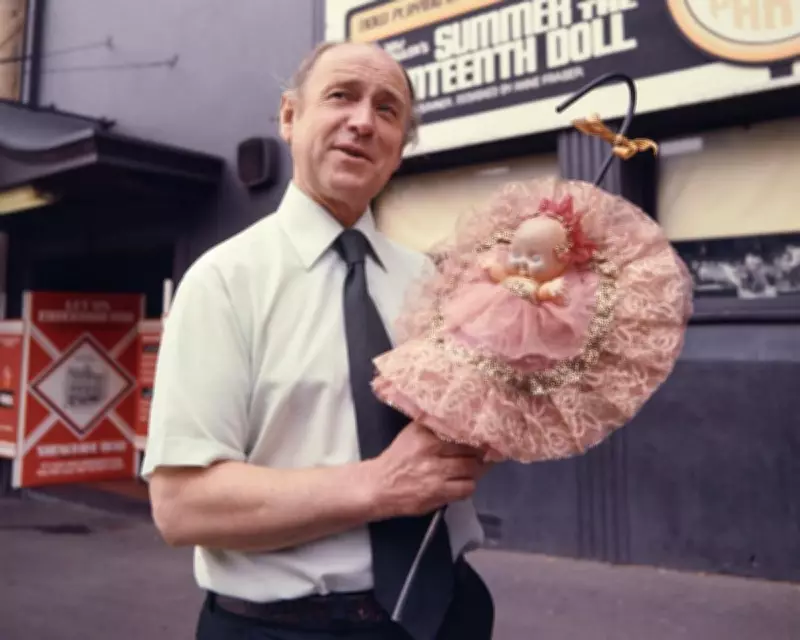 Binge Theatre: Why 'Summer of the Seventeenth Doll' Still Thrills After 70 Years