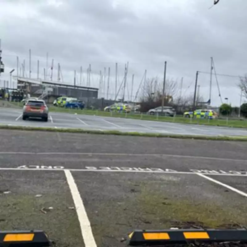 Body Discovered on River Thames Shoreline in Grays, Essex Police Launch Investigation