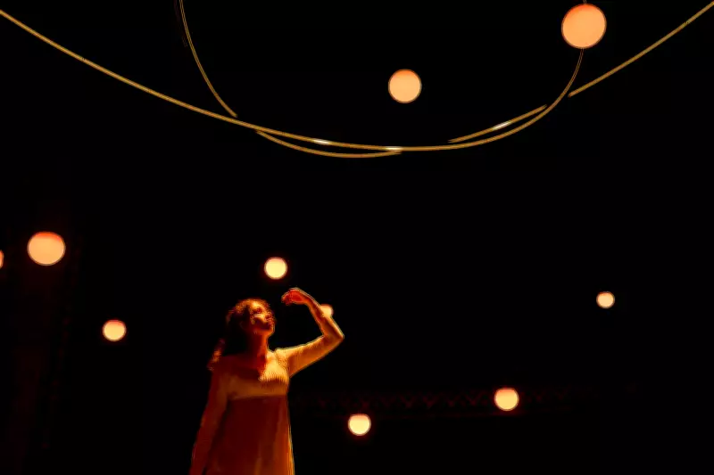 Carrie Cracknell's Intimate Revival of Stoppard's Arcadia at Old Vic