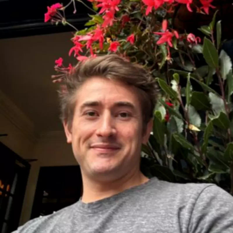 Charles Dickens' Descendant Unveils Golden Dog & Pot Statue in Southwark