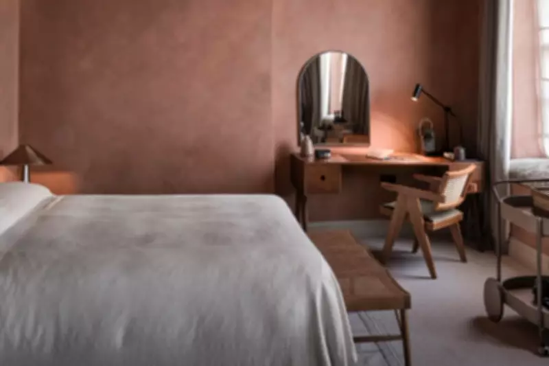 Discover Burford: The Quintessential Cotswolds Weekend Escape