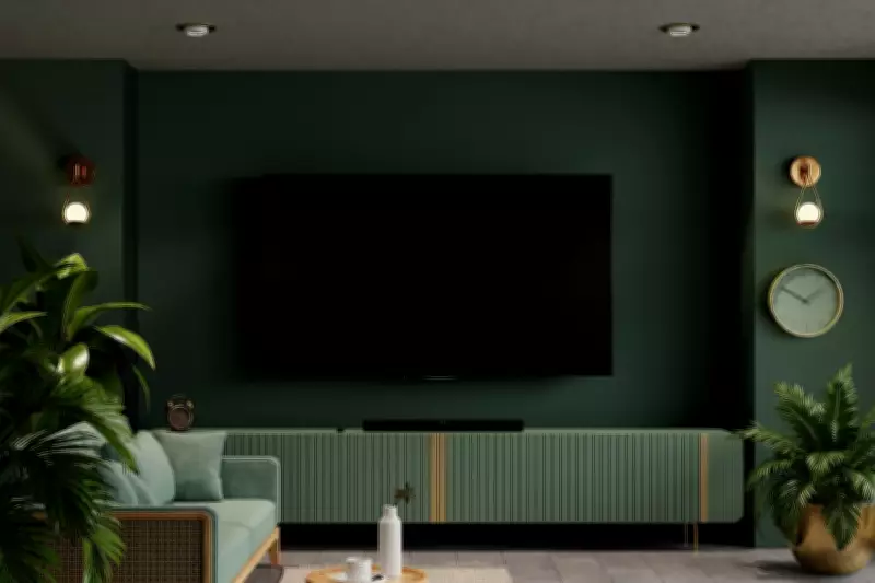 Dunelm Plans Store Expansion Amid Consumer Caution and Teal Trend