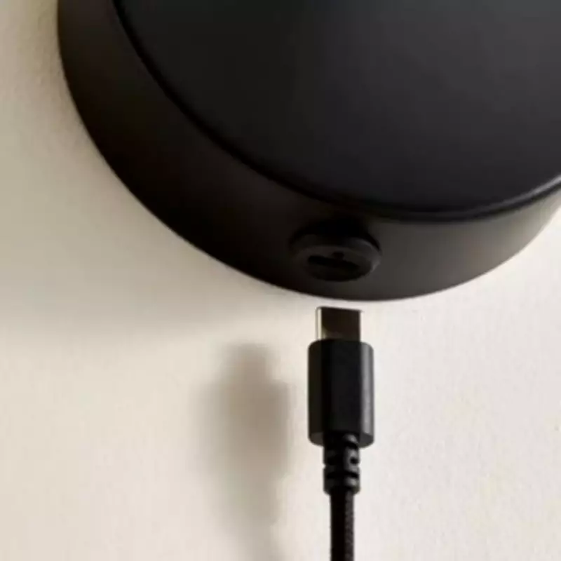 Dunelm's Wireless Lamp Earns Praise for Portability and Long Battery Life