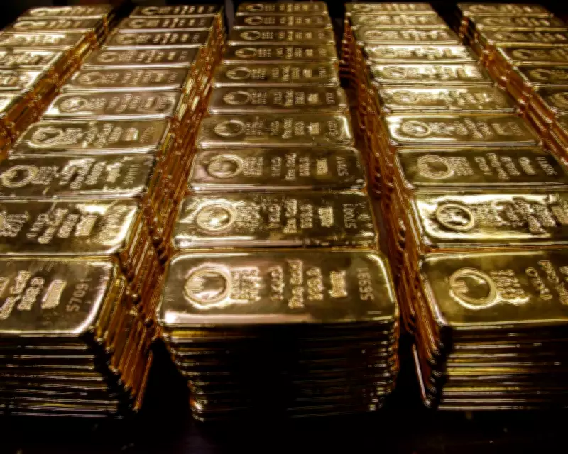 Gold and Silver Prices Plunge 8% and 7%, Triggering Global Market Turbulence
