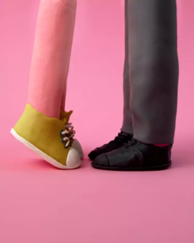 How Romance Tropes Revolutionize Modern Fiction Marketing and Reading