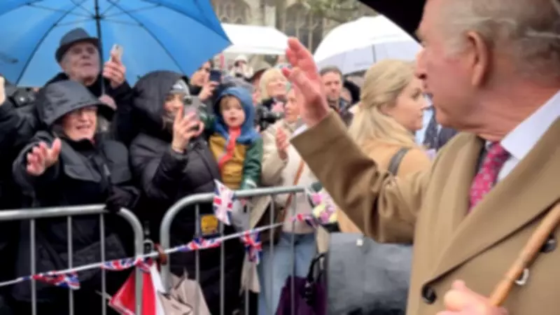 King's Silence on Andrew Heckler Question Sparks Frustration