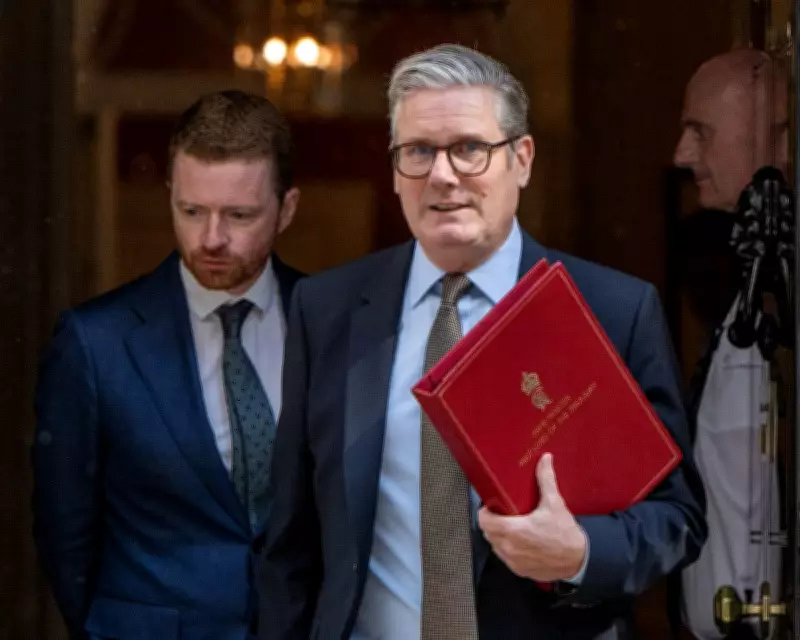 Labour MP Demands 'Clearout' of Starmer's No 10 Advisers Amid Mandelson Row