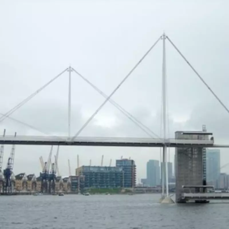 London's Secret Bridge: Perfect Plane Spotting with Stunning Views