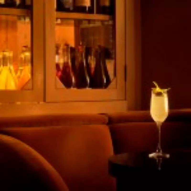 London's Ultimate Valentine's Guide: Unique Spots Beyond Clichés