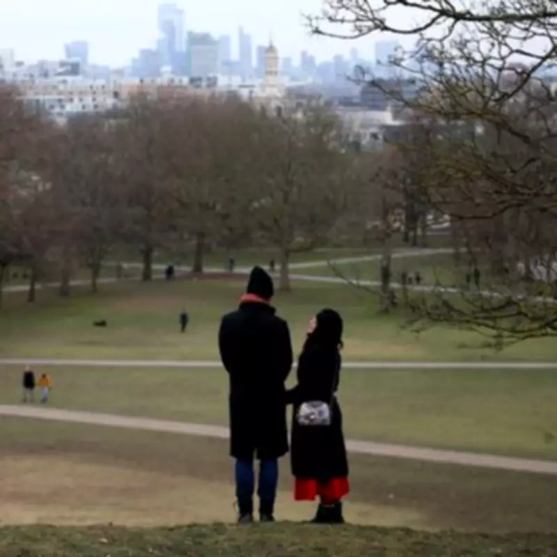 London's Weekend Warm-Up: Double-Digit Temperatures Arrive with Rainy Catch