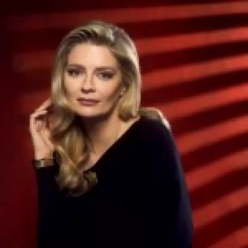 Mischa Barton Reflects on Fame, The OC Legacy, and Her New Stage Role