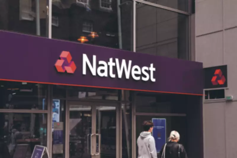 Natwest and Lloyds Lead FTSE 100 Rally as Banking Stocks Rebound