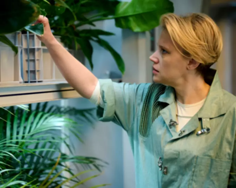 Pixar Director's Sci-Fi Epic 'In the Blink of an Eye' Disappoints Critics