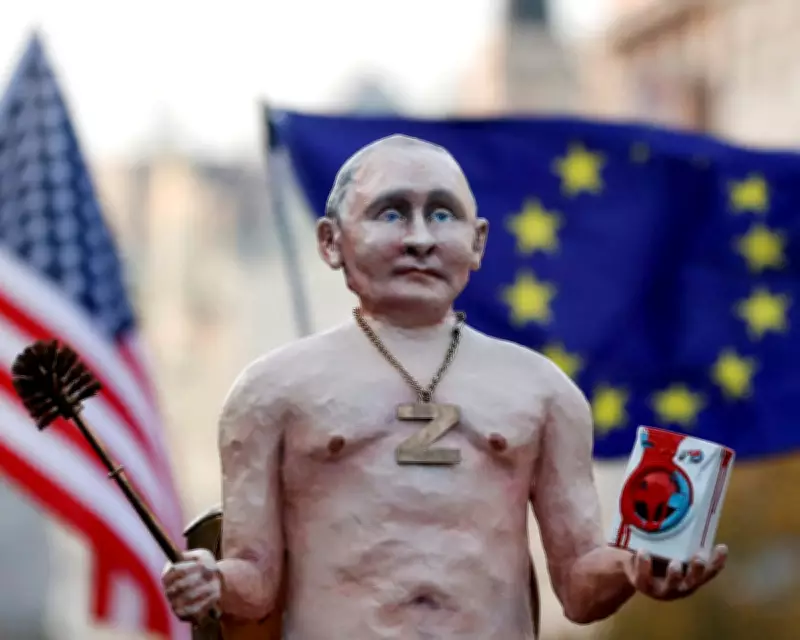 Political Analysts Decry Rising Populism's Authoritarian Ties and Cultural Division