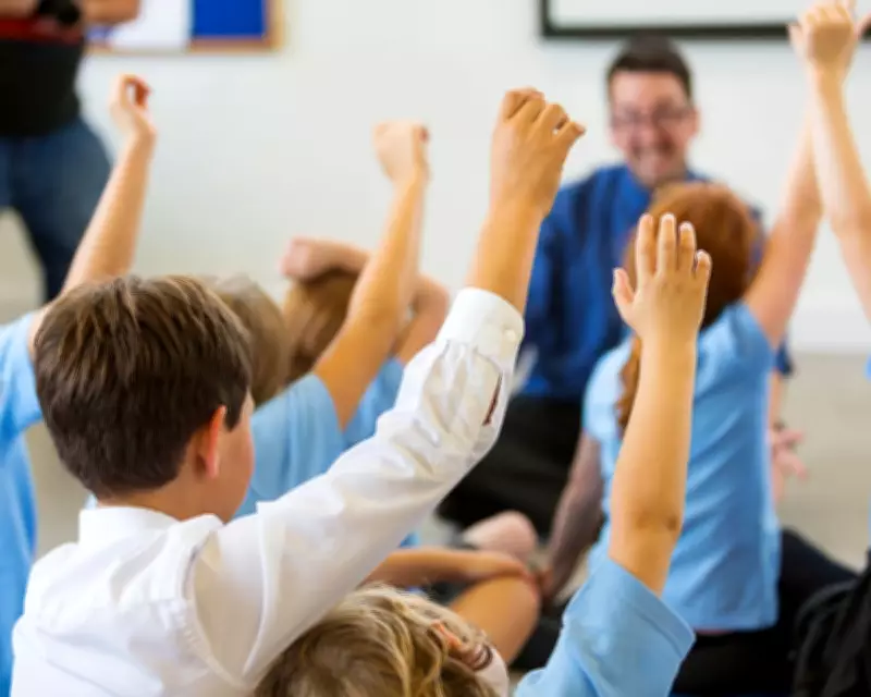 Retired Headteacher Argues Class Size of 30 Offers Social Benefits