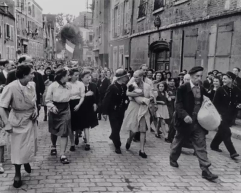 Robert Capa Exhibition Reveals War Photographer's Revolutionary Style